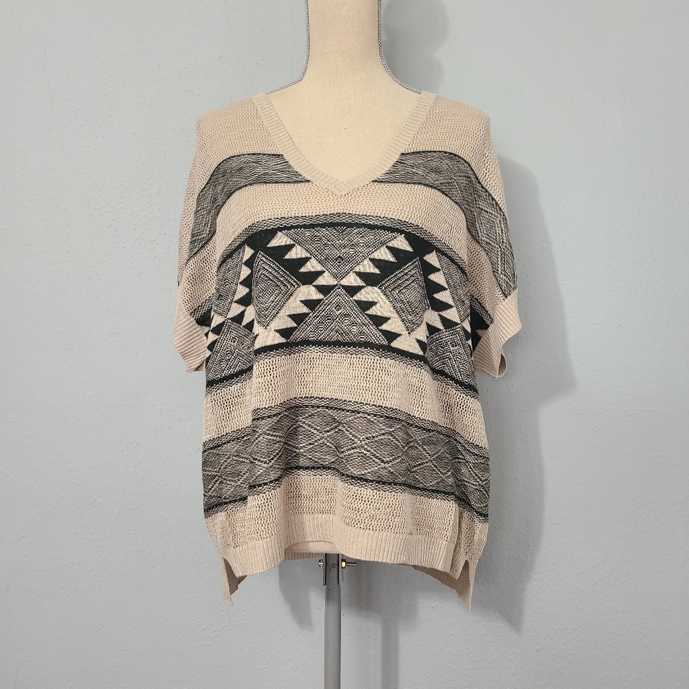 J‎ Jill Beige Mesh Crochet Aztec Print Sweater Top M/L
